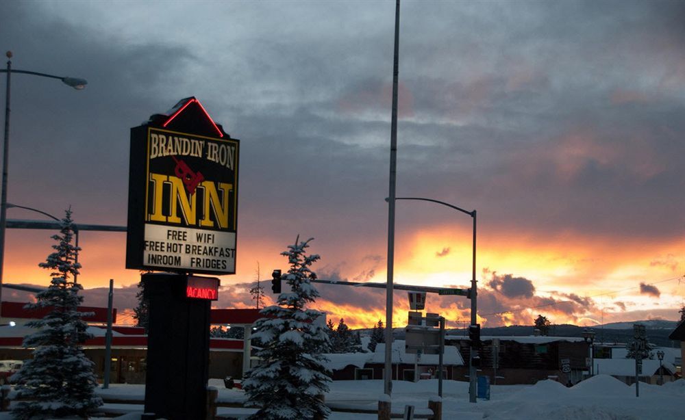 Brandin' Iron Inn West Yellowstone Exterior photo